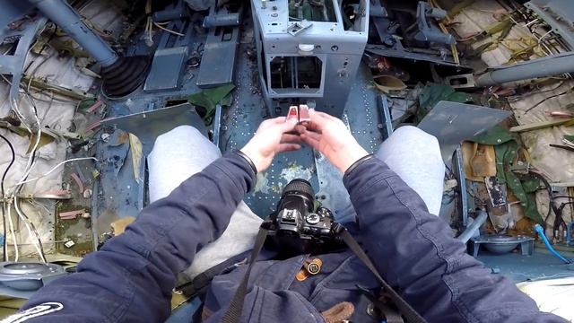 Заброшенные Пассажирские САМОЛЕТЫ в "Быково" \ Запалила ОХРАНА \ Кладбище Самолетов смотреть онлайн