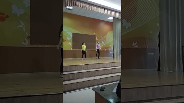 КРУТОЙ ТАНЕЦ!! ПОД ПОПУЛЯРНЫЕ ПЕСНИ!! смотреть онлайн