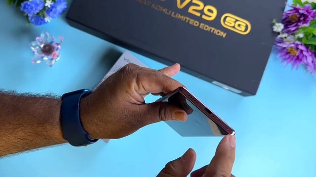 Virat Kholi Bat? Vivo V29 Launched In UAE Unboxing And Review смотреть онлайн