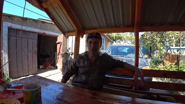 Жук подрался, Готовимся к зиме, Добрались к коптильне, Жареная картошечка на газу смотреть онлайн