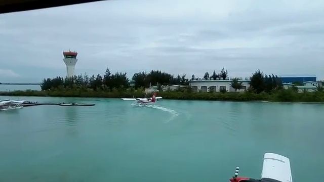 Аэротакси на Мальдивах. Maldivian air taxi смотреть онлайн