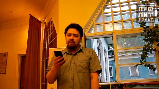 Лев Оборин читает свое стихотворение смотреть онлайн