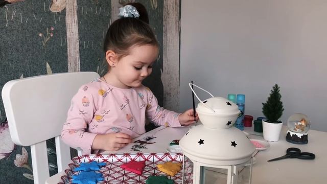 Поделка на Новый год, зимняя поделка для малышей смотреть онлайн