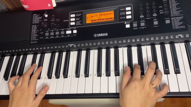 The Winner Takes it All Yamaha E363 Keyboard Piano смотреть онлайн