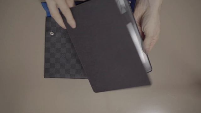 Louis Vuitton Alpha Triple Pouches (N60255) used with iPad Pro 11" and Onyx Boox Note 2 смотреть онлайн