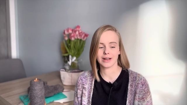 Готов кардиган, извязываю носочные остатки, листаю журнал Look Book 11