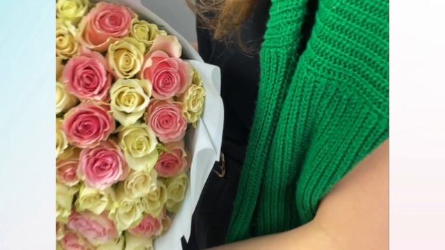 Букет из 51 белой и розовой розы Кения 35 см в корейской упаковке смотреть онлайн