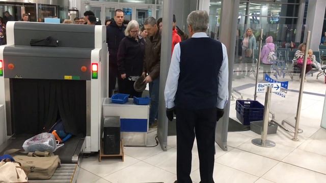 Проводы родителей Джастаса смотреть онлайн