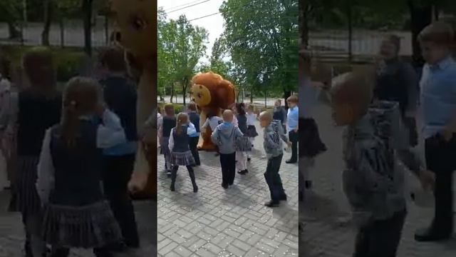 День Рождения в Школе 25.Дети счастливы.