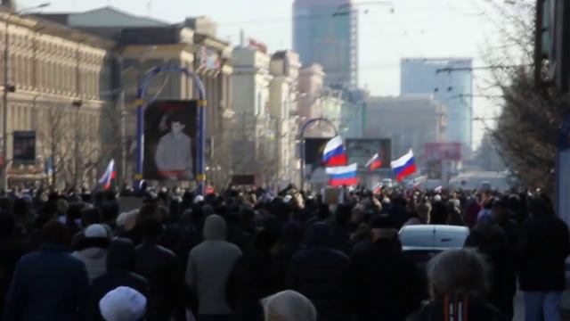 Донецк 09.03.2014. Центральная улица - ул. Артема. смотреть онлайн