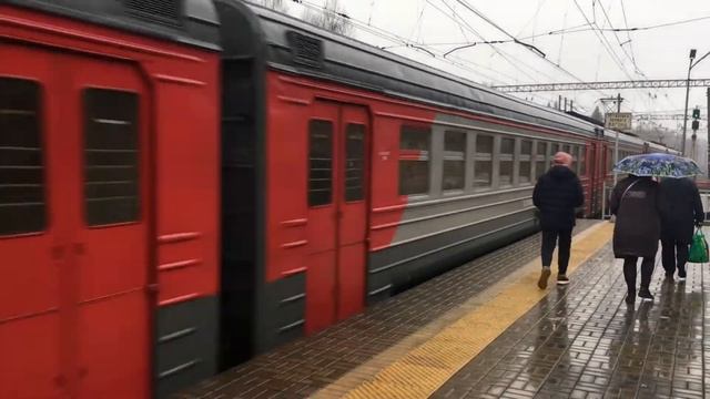 Электропоезд ЭД2Т-0039 сообщением "Москва Ярославский вокзал - Александров" смотреть онлайн