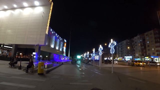 Прогулка с Рождественской музыкой по Турции | Вечерняя анталия готовится к Новому Году смотреть онлайн