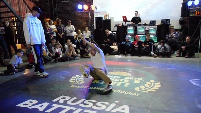 отбор про bboy Зик vs Романов - ВДВ круг | Russia Battle Pro 2018 смотреть онлайн
