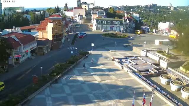 Вебкамера "Площадь Советская". Запись 14.07.2016 07:00:03 смотреть онлайн