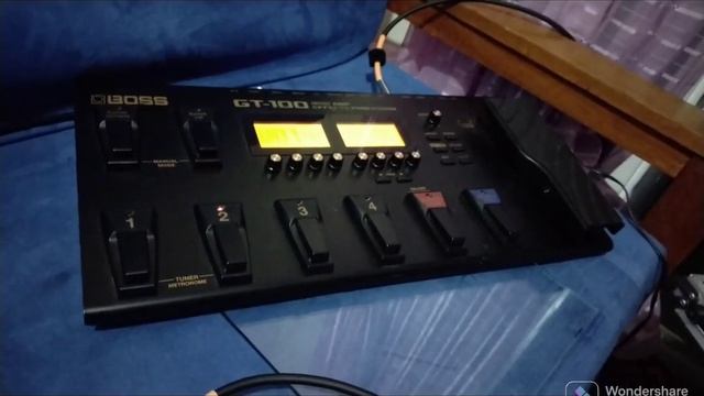 BOSS GX-100 X BOSS GT-100 COMPRANDO PATCHES!!! смотреть онлайн