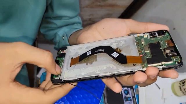 Замена экрана Repairing an Old Infinix Phone Tips for Restoring a Destroyed Device смотреть онлайн
