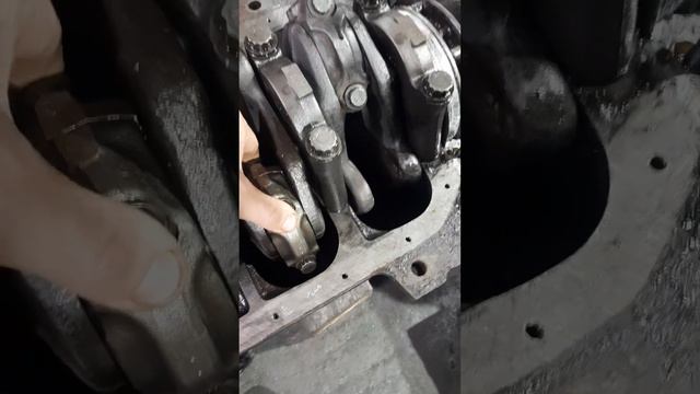 как шатаются шатуны Om 366. разборка
