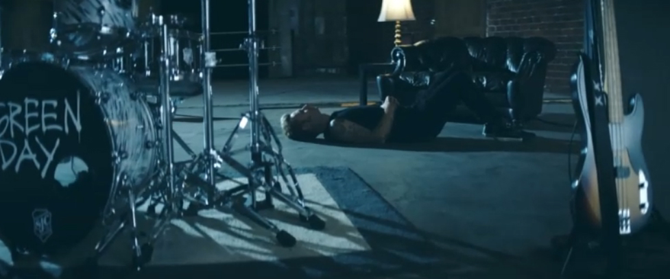 Green Day - Still Breathing смотреть онлайн