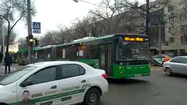 Проседание дорожного покрытия на пересечении Толе би и Муратбаева смотреть онлайн