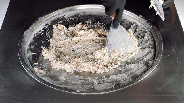 ASMR - Massive Kinder Bueno Ice Cream Rolls | How To Make Ice Cream With Lots Of Chocolate Bars - 4