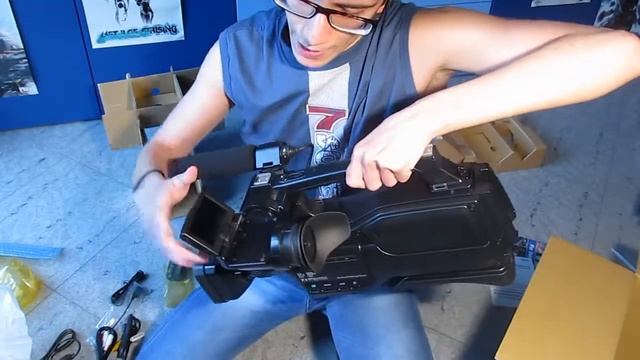 TechBox #8: Unboxing Sony HXR-MC2000E