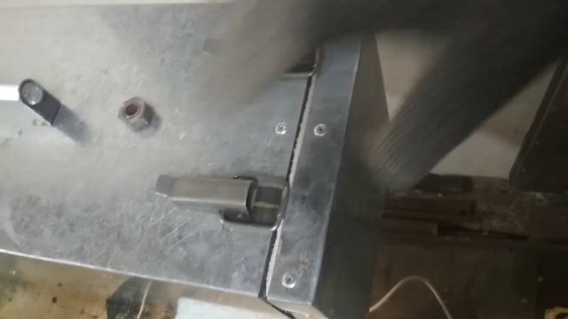 Сколько воды содержится в обмазке непрокаленых электродов? А также шампунь и корм :) смотреть онлайн