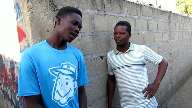 vin gade yon ng ki pwal mete yon motè telefòn sou yon moto ??? смотреть онлайн