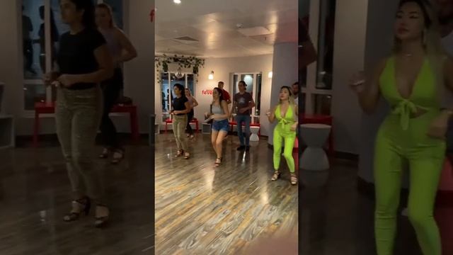 Bachata in dubai смотреть онлайн