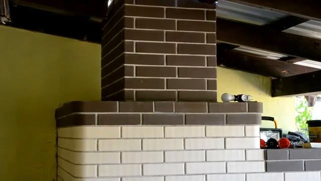 Уличная печь под навесом на даче из кирпича с маленькой русской печкой смотреть онлайн