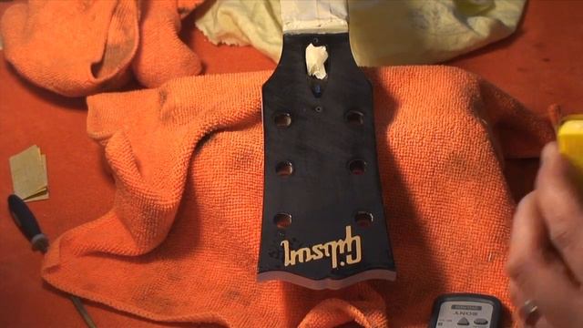 2013 Gibson LPJ Refinish: part 2 смотреть онлайн