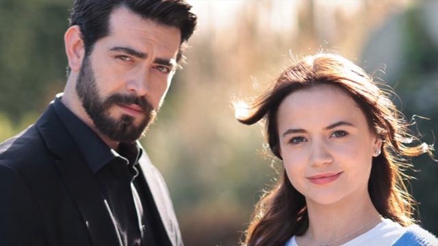 Durante una entrevista, Barış Baktaş se refirió a Yağmur Yüksel como su esposa смотреть онлайн