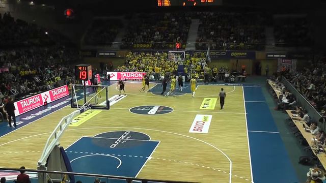 ASSECO PROKOM GDYNIA - TREFL SOPOT 26.01.2011 Derby смотреть онлайн