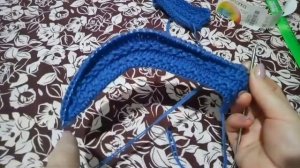 Вязаная шапка бини спицами на весну (Узором цепочка)