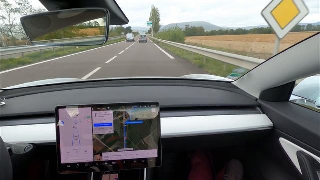 Voyage en Alsace: FSD, utilisation et limite de la reconnaissance des panneaux/feux, parking auto! смотреть онлайн