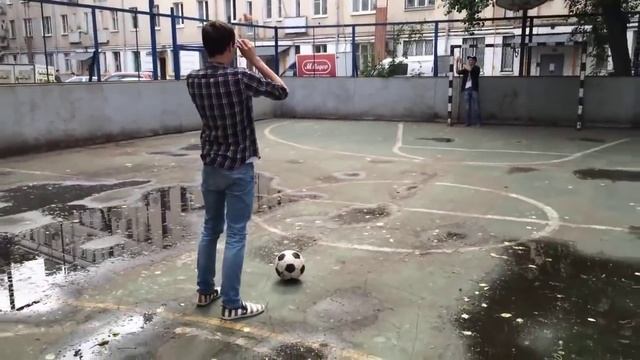 Футбольный мяч с гироскопом. Всегда попади в ворота смотреть онлайн