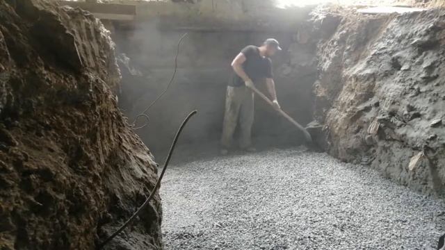 Устройство щебеночного основания под резервуар. 1 этап. смотреть онлайн