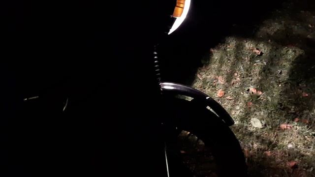 Работа двигателя и фары мотоцикла Иж Планета 5. смотреть онлайн