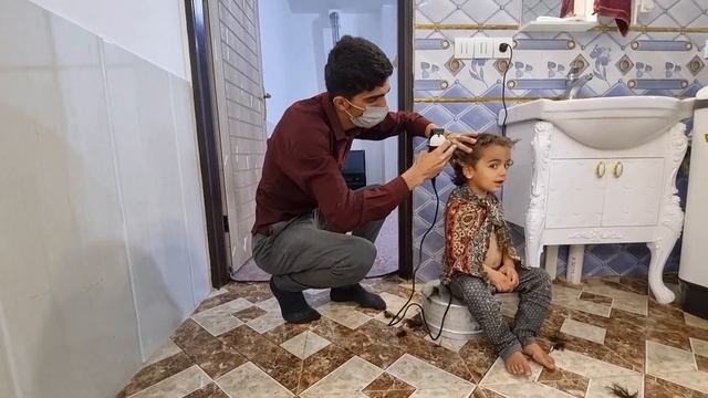 Engineer's Kind Behavior With Nomadic Woman And Family