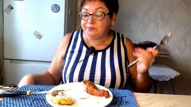 МУКБАНГ/Дожор оладушек от мамы смотреть онлайн