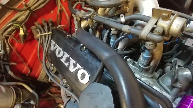 Volvo 740 Turbo new injectors смотреть онлайн