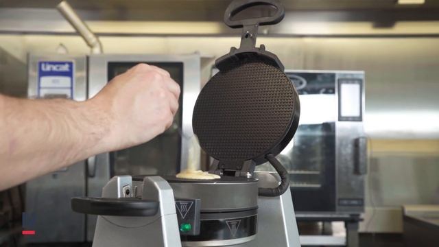 Waring Double Ice Cream Cone Maker WWCM200K (CK361) смотреть онлайн