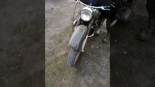 Мотоцикл Урал, осенние выезды на дорогу. с НГ всех! смотреть онлайн