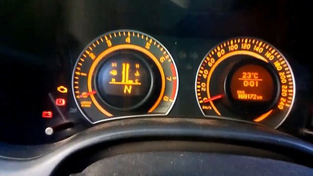 Играют обороты. Чистка дроссельной заслонки в Тойота Королла.#королла смотреть онлайн