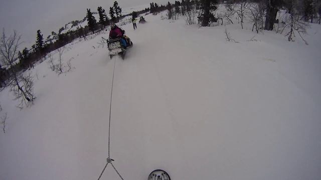 На сноуборде за снегоходом, поездка на крест смотреть онлайн