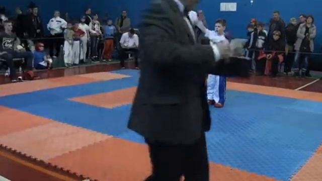 Курунин Игнат - Петухов Влад 4.3 ЛАЙТ 14.02.16 Чемпионат и Первенство г.Севастополь по кикбоксингу смотреть онлайн