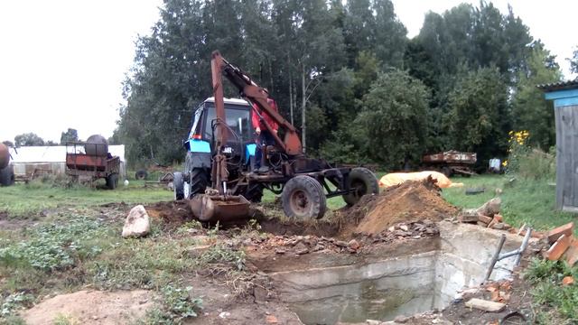 Погрузчик грейферный ПГ-0,2 переделанный под прицепной. смотреть онлайн