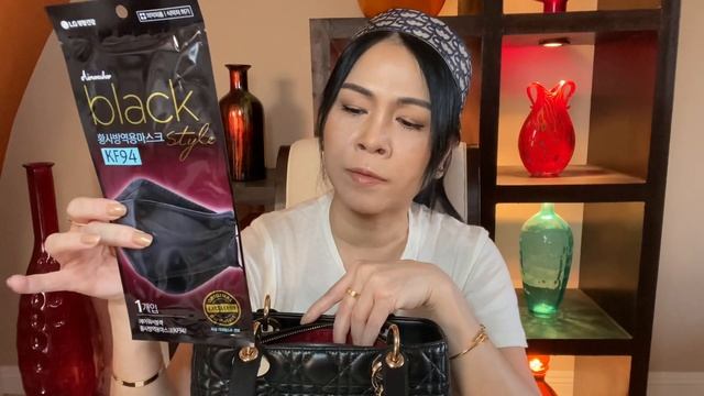 DIOR | WHAT FITS INSIDE MY LADY DIOR BAG | DIOR READY TO WEAR AND ACCESSORIES | MOD SHOTS смотреть онлайн