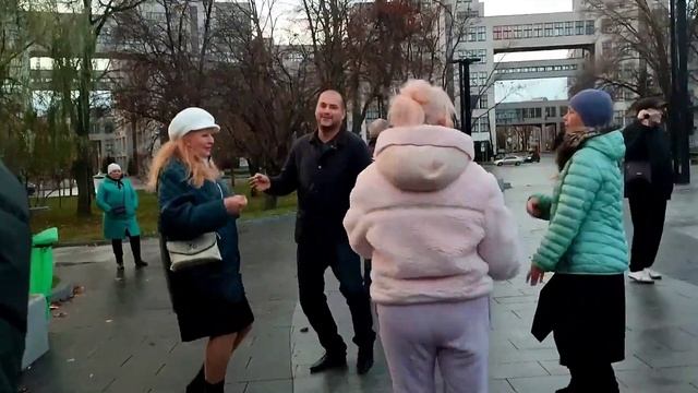 А ПОТОМУ, ЧТО В НЁМ ДУША ЖИВЁТ ТАНЦЫ ХАРЬКОВ УКРАИНА НОЯБРЬ 2023 #kharkiv #dance смотреть онлайн