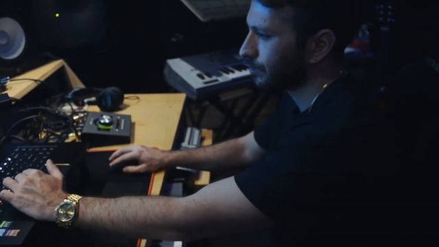 Making 80s loop with Purps смотреть онлайн