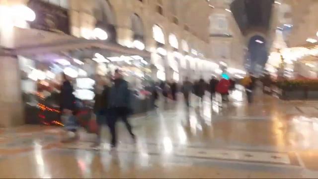 ГУЛЯЕМ ПО ДУОМО смотреть онлайн